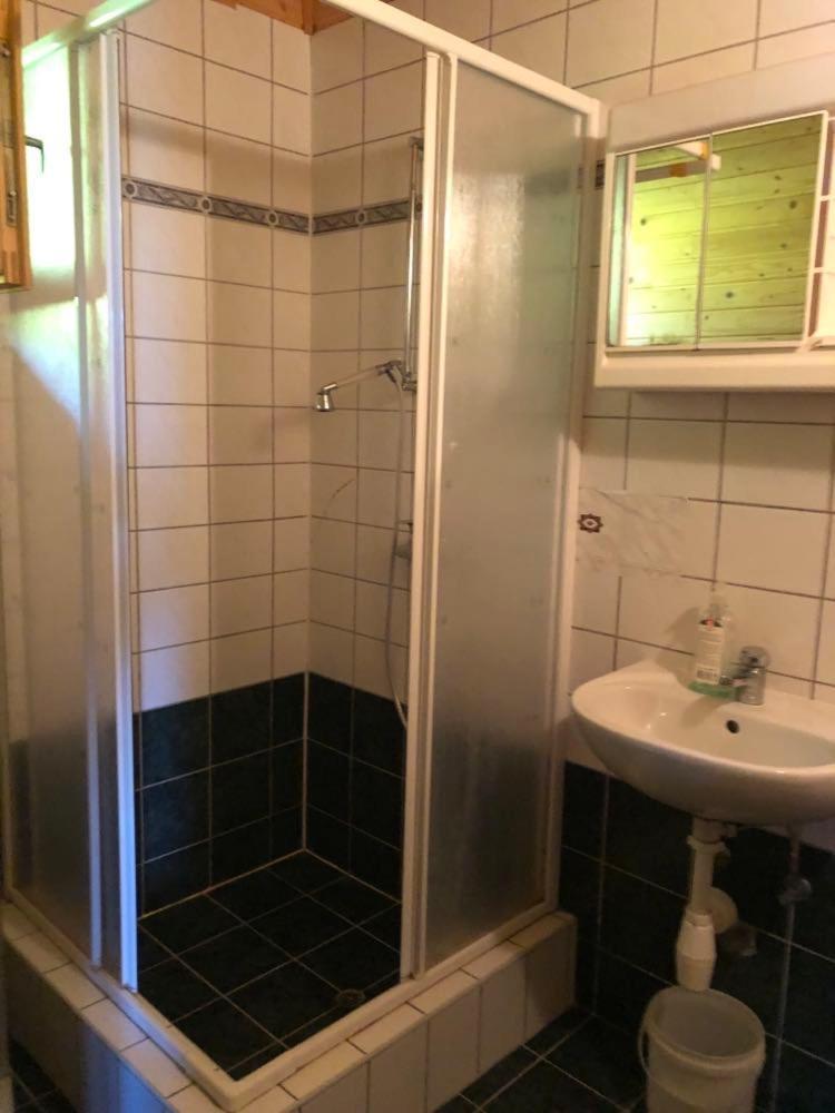 Almos Apartman Балатонфеньвеш Екстер'єр фото